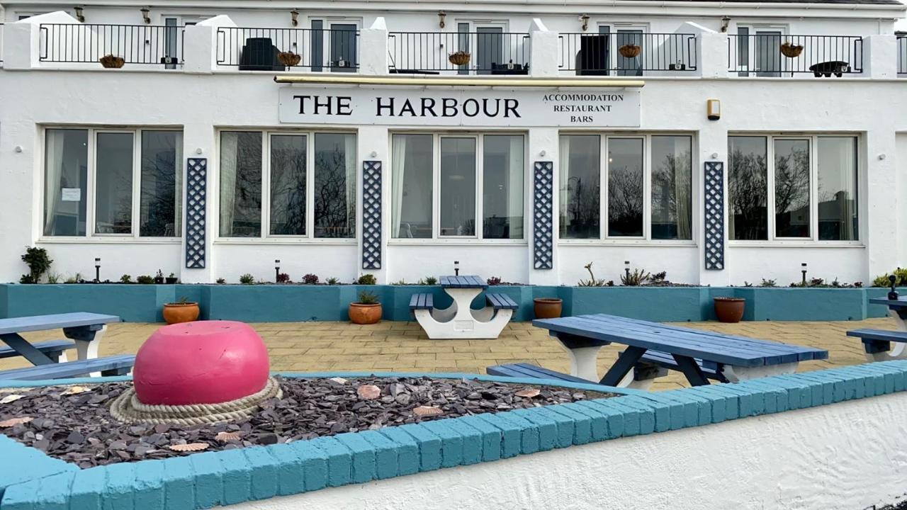 The Harbour Bar & Bistro 호텔 세매즈베이 외부 사진
